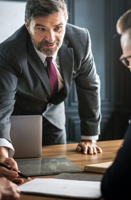 Opiniones legales fundamentadas